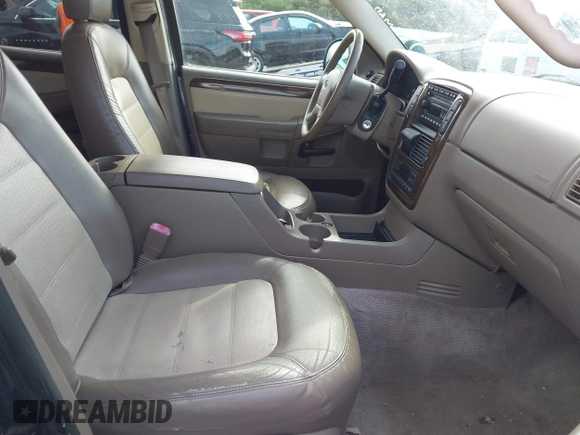 2005 Ford Explorer Eddie Bauer z VIN 1FMZU74K65UA57931, wystawiony jako IAAI lot #42131823 z przebiegiem Nie podano mil oraz . Historia ofert i sprzedaży dostępna na DreamBid. Obrazek 5.