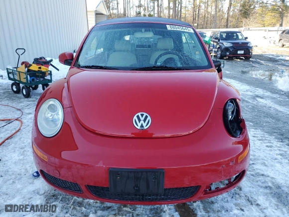 2008 Volkswagen New Beetle Convertible SE with VIN 3VWRG31Y88M418787, listed as a Copart auction lot 88045645 with 35,408 mi miles and Salvage Title. Bid and sale history available at carsss.com. Image 5.