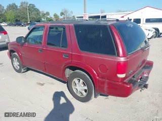 2001 Oldsmobile Bravada with VIN 1GHDT13W512108175, listed as a IAAI auction lot 41533600 with 178,558 mi miles. Bid and sale history available at carsss.com. Image 3.