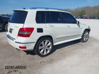 2010 Mercedes-Benz GLK with VIN WDCGG8HB6AF322004, listed as a IAAI auction lot 41902156 with 116,872 mi miles. Bid and sale history available at carsss.com. Image 4.