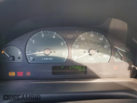 2002 Land Rover Range Rover z VIN SALPM164X2A463563, wystawiony jako Copart lot #73380104 z przebiegiem 174 462 mil mil oraz Czysty tytuł • Clean title. Historia ofert i sprzedaży dostępna na DreamBid. Obrazek 9.