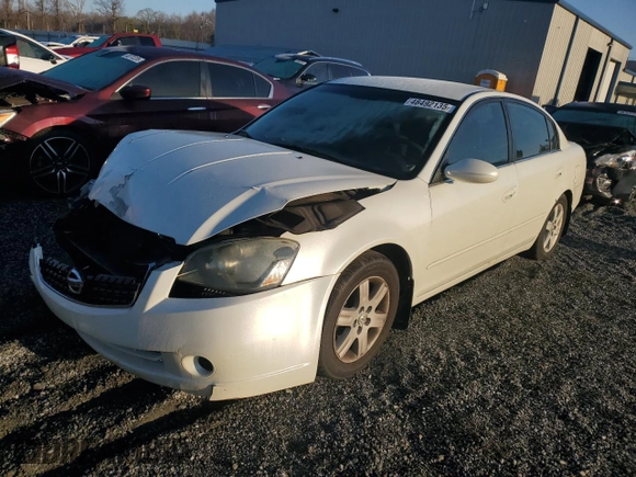 2006 Nissan Altima 2.5 with VIN 1N4AL11D26N318187, listed as a Copart auction lot 48492135 with 293,431 mi miles and Salvage Title. Bid and sale history available at carsss.com. Image 1.