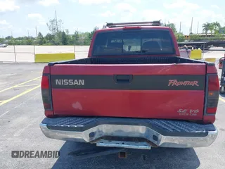 2000 Nissan Frontier XE z VIN 1N6ED27Y3YC382842, wystawiony jako IAAI lot #42343459 z przebiegiem 172 454 mil mil oraz . Historia ofert i sprzedaży dostępna na DreamBid. Obrazek 6.