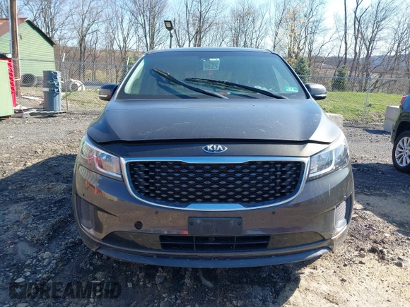 2018 Kia Sedona LX with VIN KNDMB5C12J6372631, listed as a IAAI auction lot 41994306 with 75,918 mi miles. Bid and sale history available at carsss.com. Image 12.