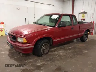 1995 GMC Sonoma z VIN 1GTCS19Z8S8530283, wystawiony jako IAAI lot #42107284 z przebiegiem 247 678 mil mil oraz . Historia ofert i sprzedaży dostępna na DreamBid. Obrazek 2.