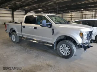 2019 Ford Super Duty F-250 SRW XL with VIN 1FT7W2B65KEE27240, listed as a Copart auction lot 45207375 with 138,474 mi miles and Salvage Title. Bid and sale history available at carsss.com. Image 4.
