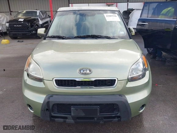 2011 Kia Soul + with VIN KNDJT2A26B7296787, listed as a IAAI auction lot 41889946 with 129,052 mi miles. Bid and sale history available at carsss.com. Image 12.