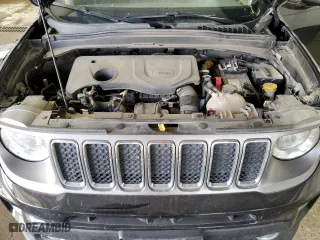 2019 Jeep Renegade Limited with VIN ZACNJBD17KPJ94098, listed as a Copart auction lot 52391715 with 100,885 mi miles and Clean Title. Bid and sale history available at carsss.com. Image 12.