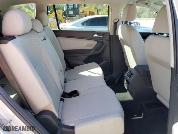 2018 Volkswagen Tiguan S with VIN 3VV1B7AX7JM057685, listed as a Copart auction lot 47518595 with 44,879 mi miles and Salvage Title. Bid and sale history available at carsss.com. Image 11.