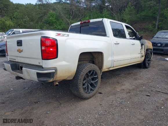 2017 Chevrolet Silverado 1500 LT with VIN 3GCUKRECXHG192702, listed as a IAAI auction lot 41952803 with 1 mi miles. Bid and sale history available at carsss.com. Image 4.