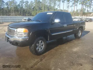 2005 GMC Sierra 1500 SLE1 with VIN 2GTEK19BX51292200, listed as a Copart auction lot 48548245 with 352,333 mi miles and Salvage Title. Bid and sale history available at carsss.com. Image 1.