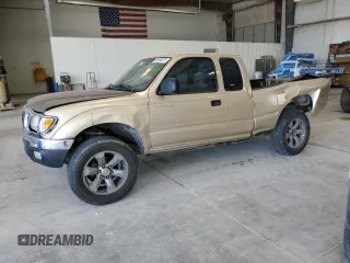 2002 Toyota Tacoma PreRunner z VIN 5TESN92N42Z121348, wystawiony jako Copart lot #56998315 z przebiegiem 198 897 mil mil oraz Szkoda całkowita • Salvage title. Historia ofert i sprzedaży dostępna na DreamBid. Obrazek 1.