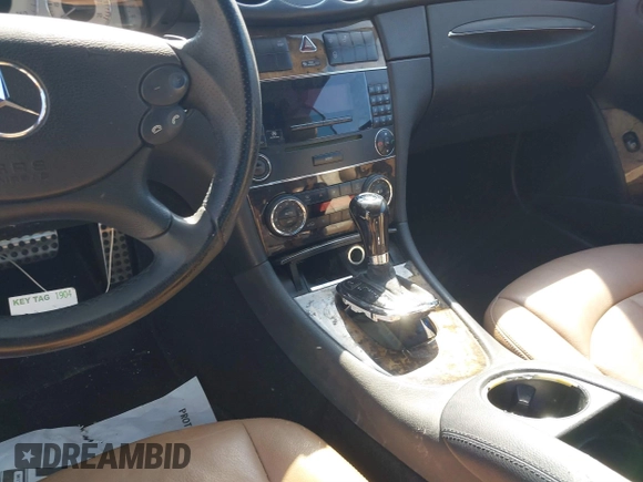 2007 Mercedes-Benz CLK-Class 5.5L with VIN WDBTJ72H27F208540, listed as a IAAI auction lot 41667926 with 237,484 mi miles. Bid and sale history available at carsss.com. Image 13.