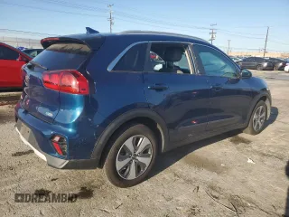 2020 Kia Niro LX with VIN KNDCB3LC4L5397881, listed as a Copart auction lot 44182495 with 156,886 mi miles and Salvage Title. Bid and sale history available at carsss.com. Image 3.