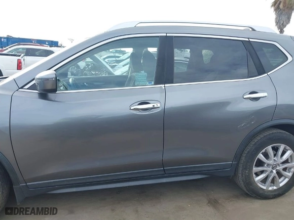 2017 Nissan Rogue SV with VIN KNMAT2MTXHP519331, listed as a IAAI auction lot 41691723 with 91489 miles. Bid and sale history available at carsss.com. Image 14.