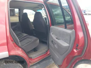 2002 Ford Explorer XLT с VIN 1FMZU73E22UD28636, выставлен на аукционе IAAI как лот 41975727 с пробегом 153 638 миль миль и . История ставок и продаж доступна на DreamBid. Изображение 8.
