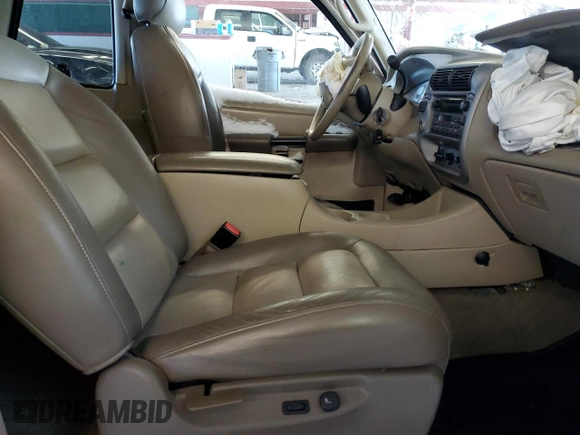 2003 Ford Explorer Sport XLS z VIN 1FMZU70E03UC11532, wystawiony jako Copart lot #45558625 z przebiegiem 64 685 mil mil oraz Szkoda całkowita • Salvage title. Historia ofert i sprzedaży dostępna na DreamBid. Obrazek 7.