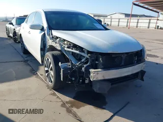 2017 Nissan Altima SV with VIN 1N4AL3AP5HC137248, listed as a IAAI auction lot 41628569 with 198,838 mi miles and . Bid and sale history available at carsss.com. Image 1.