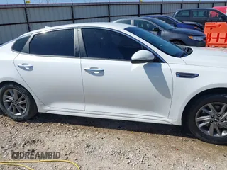 2020 Kia Optima LX with VIN 5XXGT4L34LG394642, listed as a IAAI auction lot 41850853 with 90,379 mi miles. Bid and sale history available at carsss.com. Image 13.