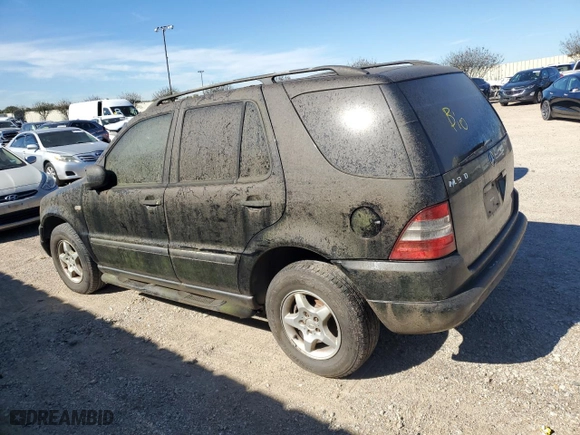 1999 Mercedes-Benz M-Class with VIN 4JGAB54EXXA123757, listed as a Copart auction lot 81432384 with NaN miles and Clean Title. Bid and sale history available at carsss.com. Image 2.