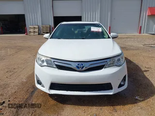 2012 Toyota Camry XLE z VIN 4T1BD1FK4CU018747, wystawiony jako IAAI lot #42275078 z przebiegiem 199 129 mil mil oraz . Historia ofert i sprzedaży dostępna na DreamBid. Obrazek 12.