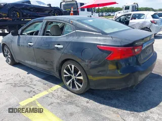 2019 Nissan Maxima Platinum z VIN 1N4AA6AV8KC366407, wystawiony jako IAAI lot #42329455 z przebiegiem 34 518 mil mil oraz . Historia ofert i sprzedaży dostępna na DreamBid. Obrazek 3.