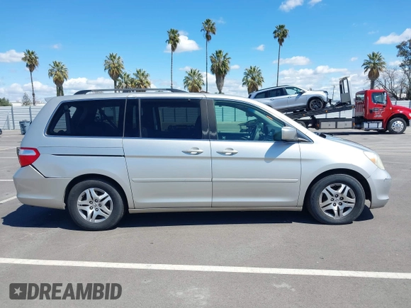 2005 Honda Odyssey EX with VIN 5FNRL38435B417211, listed as a IAAI auction lot 41943118 with 231,081 mi miles. Bid and sale history available at carsss.com. Image 13.