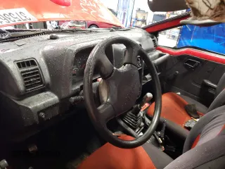 1992 Geo Tracker z VIN 2CNBJ18U1N6917736, wystawiony jako Copart lot #76609574 z przebiegiem Nie podano mil oraz Szkody całkowita. Historia ofert i sprzedaży dostępna na DreamBid. Obrazek 8.