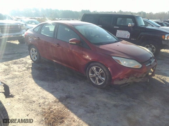 2014 Ford Focus SE with VIN 1FADP3F22EL278420, listed as a IAAI auction lot 41636502 with 226,365 mi miles. Bid and sale history available at carsss.com. Image 1.