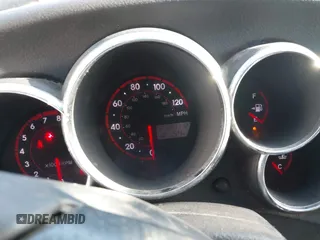 2007 Pontiac Vibe with VIN 5Y2SL65807Z410689, listed as a IAAI auction lot 42036169 with 203,112 mi miles. Bid and sale history available at carsss.com. Image 7.