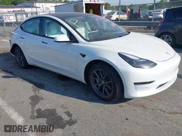 2023 Tesla Model 3 z VIN 5YJ3E1EA3PF600030, wystawiony jako IAAI lot #42052459 z przebiegiem 11 177 mil mil oraz . Historia ofert i sprzedaży dostępna na DreamBid. Obrazek 1.