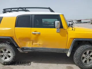 2007 Toyota FJ Cruiser with VIN JTEBU11F670079735, listed as a IAAI auction lot 41722033 with 171,088 mi miles. Bid and sale history available at carsss.com. Image 13.