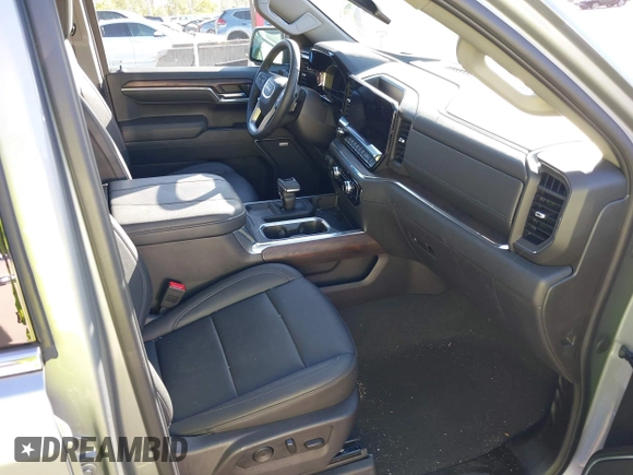 2024 GMC Sierra 1500 with VIN 3GTPHDE86RG429102, listed as a IAAI auction lot 41562527 with 6,272 mi miles and . Bid and sale history available at DreamBid. Image 5.