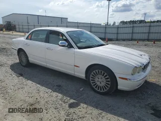 2005 Jaguar XJ VDP with VIN SAJWA82C35SG47022, listed as a Copart auction lot 70495834 with 175,668 mi miles and Salvage Title. Bid and sale history available at carsss.com. Image 4.