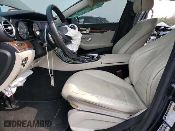 2017 Mercedes-Benz E 300 Luxury with VIN WDDZF4KB9HA108172, listed as a Copart auction lot 60645625 with 117,175 mi miles and Clean title. Bid and sale history available at DreamBid. Image 7.