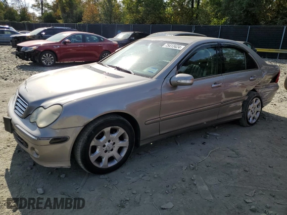 2005 Mercedes-Benz C 320 с VIN WDBRF84J15F669713, выставлен на аукционе Copart как лот 75413424 с пробегом 260 776 миль миль и Списание • Salvage title. История ставок и продаж доступна на DreamBid. Изображение 1.