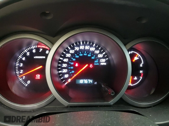 2008 Suzuki Grand Vitara w/Spare & Cargo Covers z VIN JS3TD941484100374, wystawiony jako Copart lot #44193825 z przebiegiem 187 674 mil mil oraz Szkoda całkowita • Salvage title. Historia ofert i sprzedaży dostępna na DreamBid. Obrazek 9.