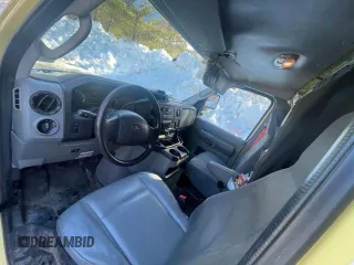 2019 Ford Econoline Commercial with VIN 1FDXE4FS5KDC52270, listed as a Copart auction lot 46290955 with 104,046 mi miles and Clean Title. Bid and sale history available at carsss.com. Image 9.