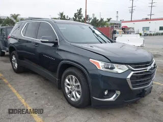 2020 Chevrolet Traverse LT Cloth with VIN 1GNERGKWXLJ320261, listed as a IAAI auction lot 42094336 with 51,063 mi miles. Bid and sale history available at carsss.com. Image 1.