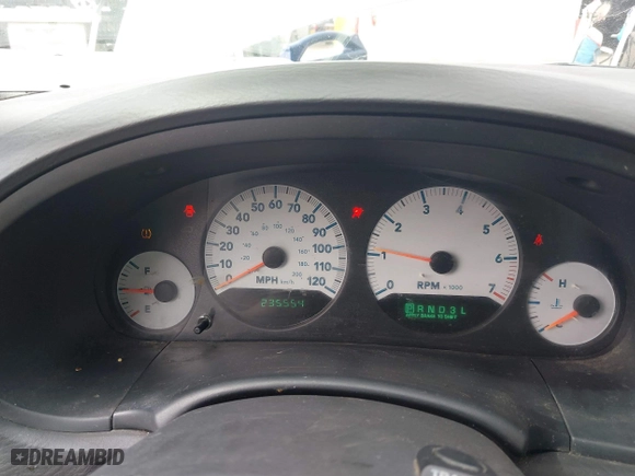 2006 Dodge Grand Caravan SXT with VIN 2D4GP44L26R664596, listed as a IAAI auction lot 41846643 with 235,554 mi miles. Bid and sale history available at carsss.com. Image 7.