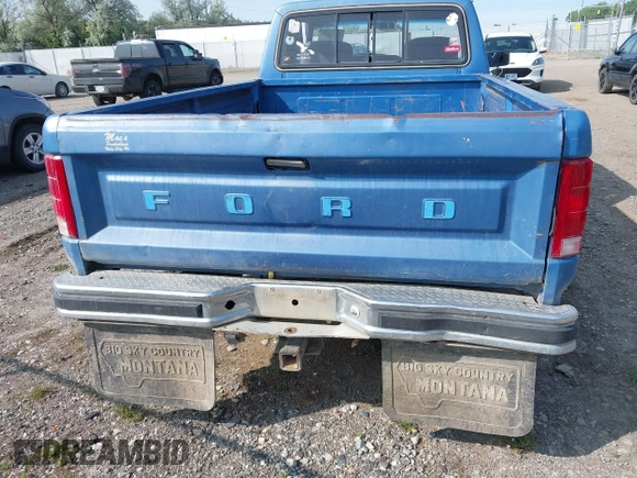 1985 Ford F-250 z VIN 1FTHX25L8FKA37064, wystawiony jako IAAI lot #42373947 z przebiegiem 12 428 mil mil oraz . Historia ofert i sprzedaży dostępna na DreamBid. Obrazek 16.