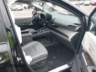 2022 Toyota Sienna XLE with VIN 5TDYRKEC3NS111265, listed as a IAAI auction lot 42041080 with 114,667 mi miles and . Bid and sale history available at DreamBid. Image 5.
