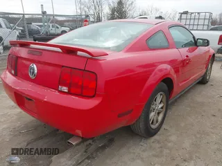 2005 Ford Mustang Deluxe with VIN 1ZVFT80N755161724, listed as a IAAI auction lot 41994894 with 104,917 mi miles. Bid and sale history available at carsss.com. Image 4.