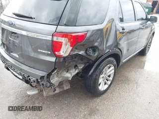 2016 Ford Explorer XLT with VIN 1FM5K7D87GGB32338, listed as a IAAI auction lot 41901509 with 89,304 mi miles. Bid and sale history available at carsss.com. Image 18.