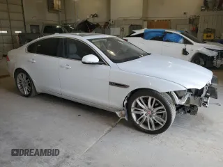 2016 Jaguar XF 35t Prestige with VIN SAJBE4BV6GCY03951, listed as a Copart auction lot 50139605 with 102,721 mi miles and Salvage Title. Bid and sale history available at DreamBid. Image 4.