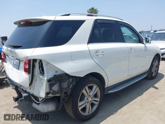 2013 Mercedes-Benz M 350 with VIN 4JGDA5JB6DA163663, listed as a IAAI auction lot 42449381 with 125,880 mi miles and . Bid and sale history available at DreamBid. Image 4.