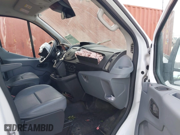 2019 Ford Transit with VIN 1FTYE1ZM9KKB37770, listed as a IAAI auction lot 41626395 with 71,214 mi miles. Bid and sale history available at carsss.com. Image 5.