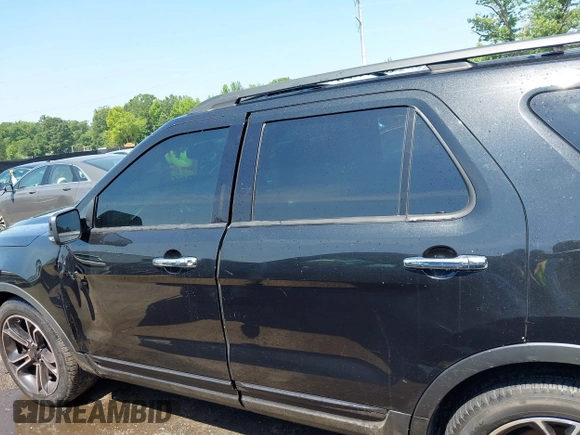 2013 Ford Explorer Sport z VIN 1FM5K8GT6DGC59065, wystawiony jako IAAI lot #42539612 z przebiegiem 228 877 mil mil oraz . Historia ofert i sprzedaży dostępna na DreamBid. Obrazek 14.