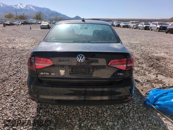 2015 Volkswagen Jetta SE с VIN 3VWD17AJ8FM273897, выставлен на аукционе Copart как лот 51841365 с пробегом 95 315 миль миль и Чистый • Clean title. История ставок и продаж доступна на DreamBid. Изображение 6.