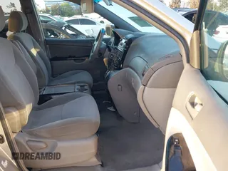 2004 Toyota Sienna LE with VIN 5TDBA23C54S026300, listed as a IAAI auction lot 41935386 with 293,674 mi miles. Bid and sale history available at carsss.com. Image 5.